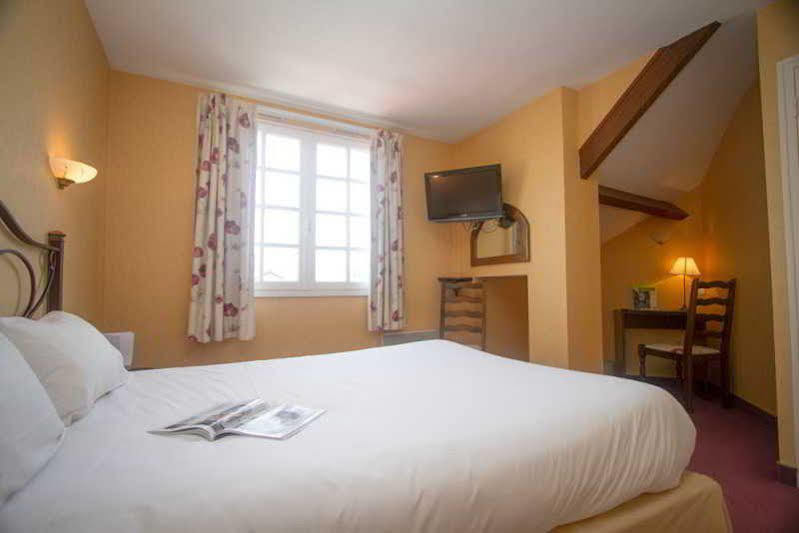Logis L'Ermitage Hotel & Restaurant Saulges Экстерьер фото