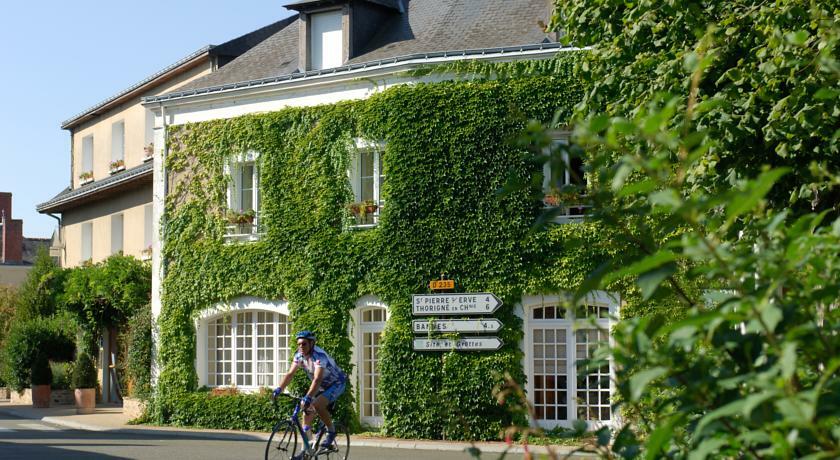 Logis L'Ermitage Hotel & Restaurant Saulges Экстерьер фото
